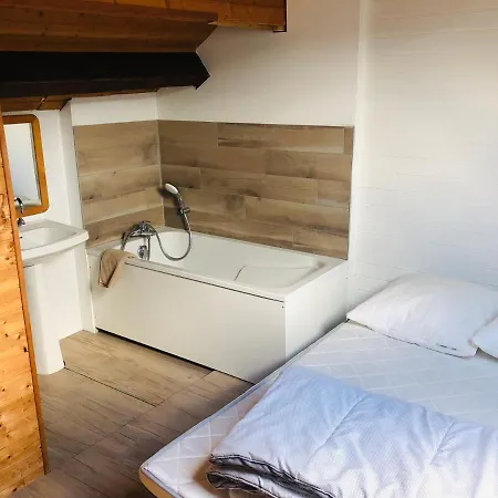 Bardon-perry 公寓 *