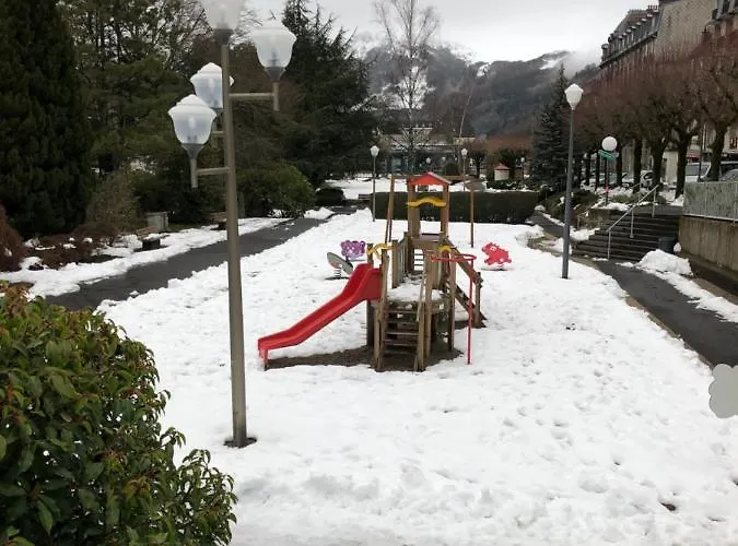 Bardon-perry Apartment