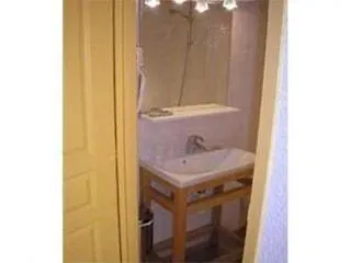 Bardon-perry Apartment